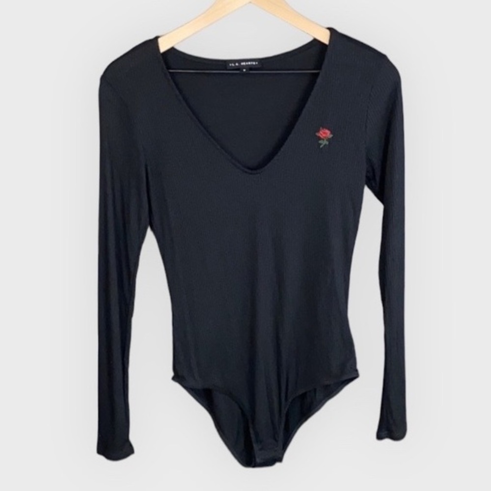 LA Hearts Black V-neck Body Suit Small